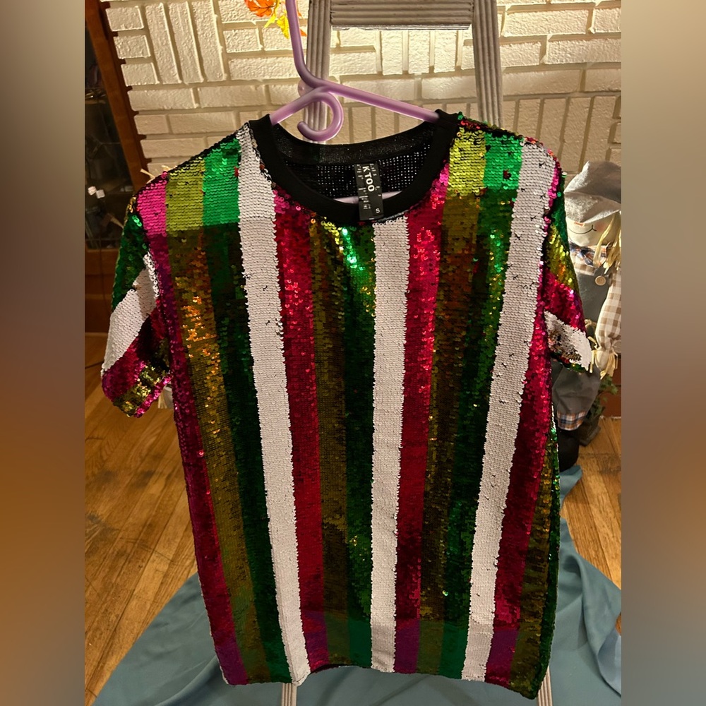 Great For The Christmas Season Colorful sequence party dress.